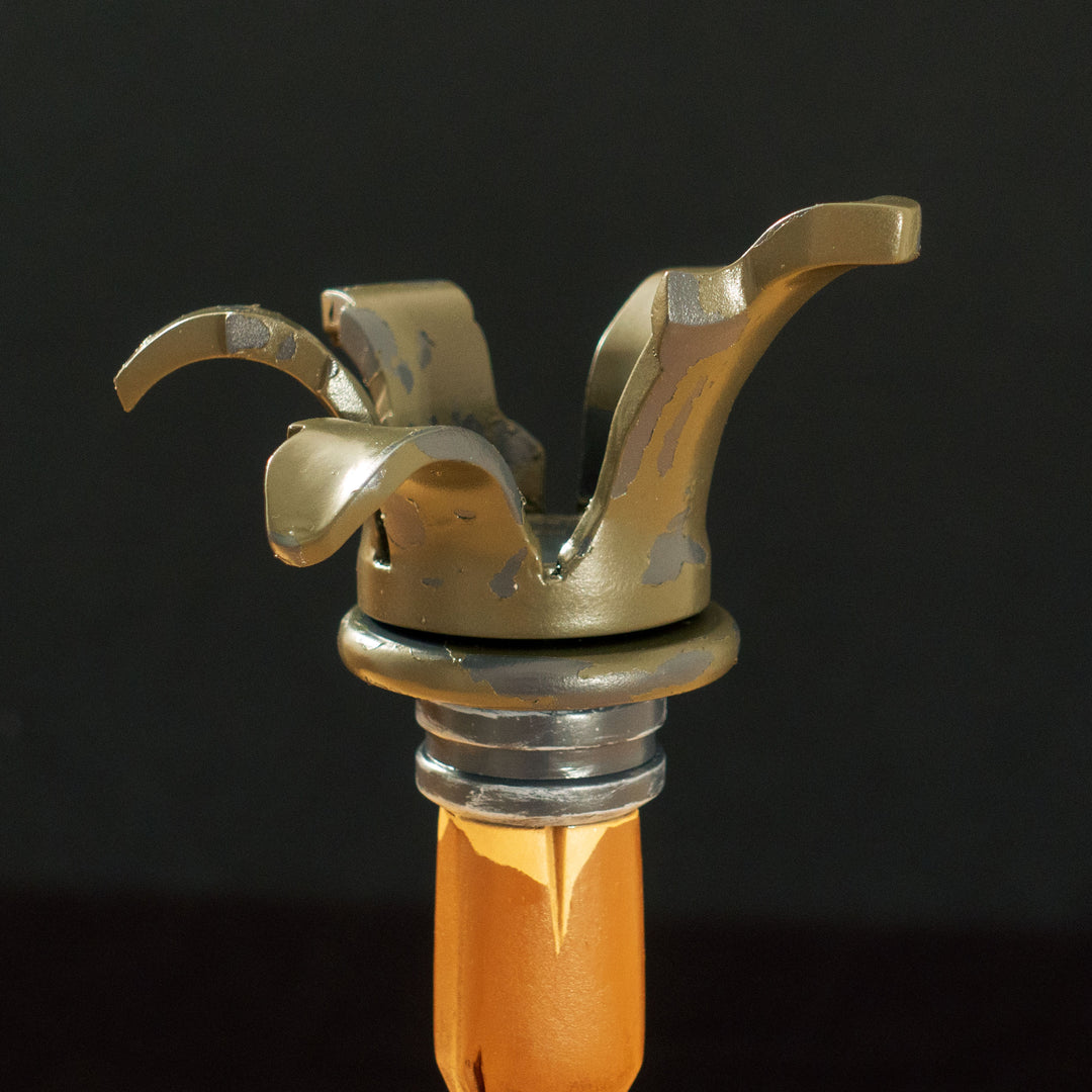 A TF2 Caber Prop for your cosplay and collection! Comes with 2 swappable heads secured with a strong magnet at the center of the handle. Serials is hand cut varnished over so it never fades.