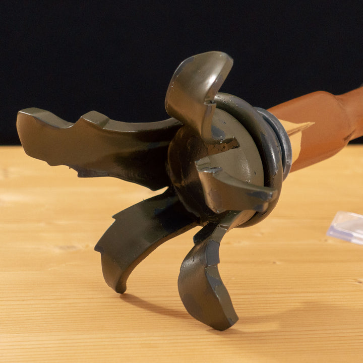 A TF2 Caber Prop for your cosplay and collection! Comes with 2 swappable heads secured with a strong magnet at the center of the handle. Serials is hand cut varnished over so it never fades.