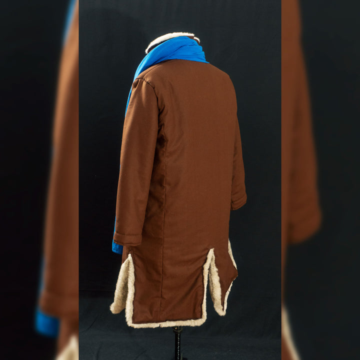 Caleb Widogast Level 1 fur coat from Critical Role's Campaign 2, great for cosplay or winter! Comes in clean or weathered! Cotton weave and faux long haired fur lining.