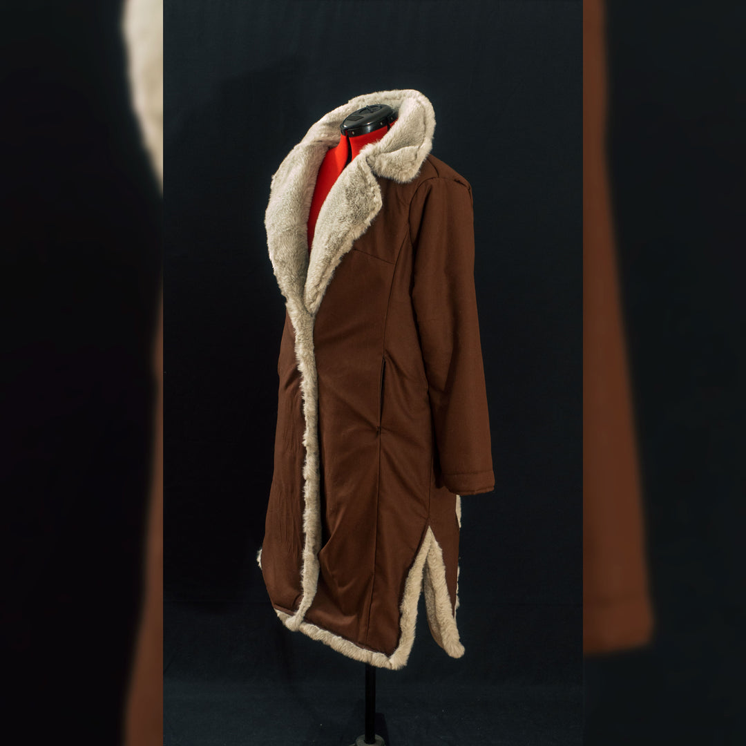 Caleb Widogast Level 1 fur coat from Critical Role's Campaign 2, great for cosplay or winter! Comes in clean or weathered! Cotton weave and faux long haired fur lining.