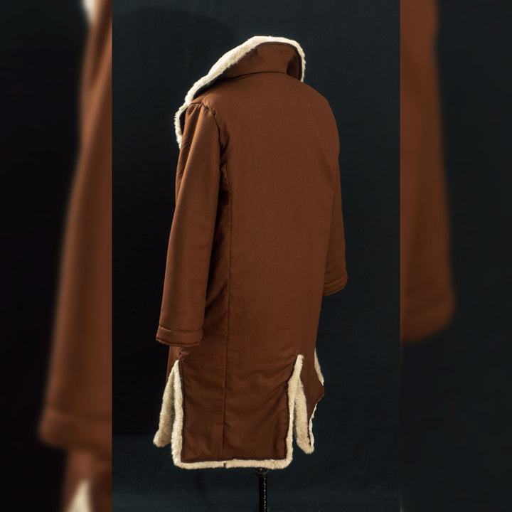 Caleb Widogast Level 1 fur coat from Critical Role's Campaign 2, great for cosplay or winter! Comes in clean or weathered! Cotton weave and faux long haired fur lining.