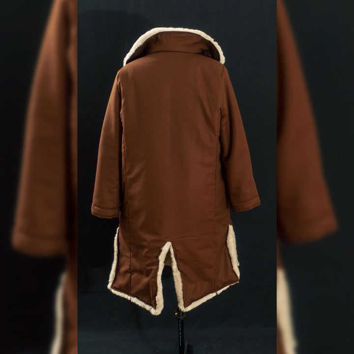 Caleb Widogast Level 1 fur coat from Critical Role's Campaign 2, great for cosplay or winter! Comes in clean or weathered! Cotton weave and faux long haired fur lining.