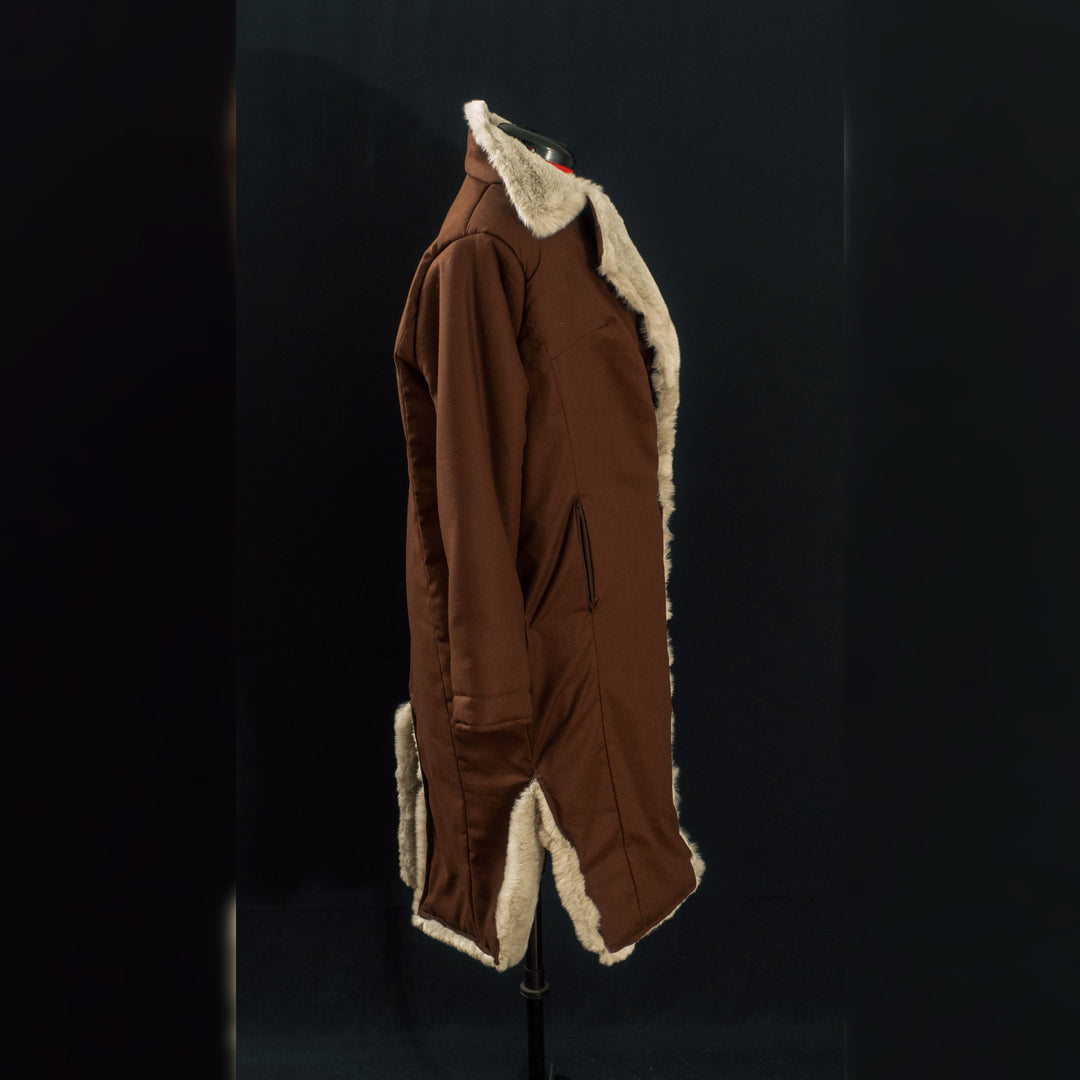 Caleb Widogast Level 1 fur coat from Critical Role's Campaign 2, great for cosplay or winter! Comes in clean or weathered! Cotton weave and faux long haired fur lining.