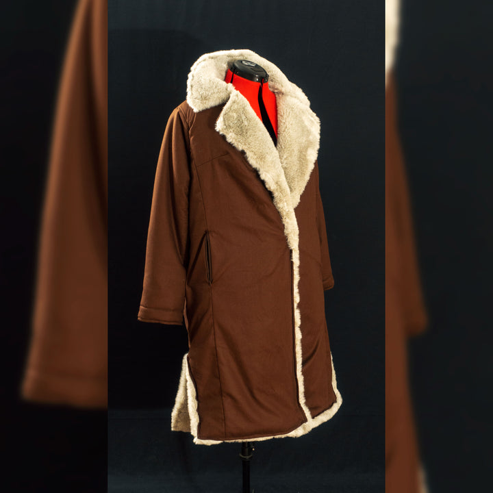 Caleb Widogast Level 1 fur coat from Critical Role's Campaign 2, great for cosplay or winter! Comes in clean or weathered! Cotton weave and faux long haired fur lining.