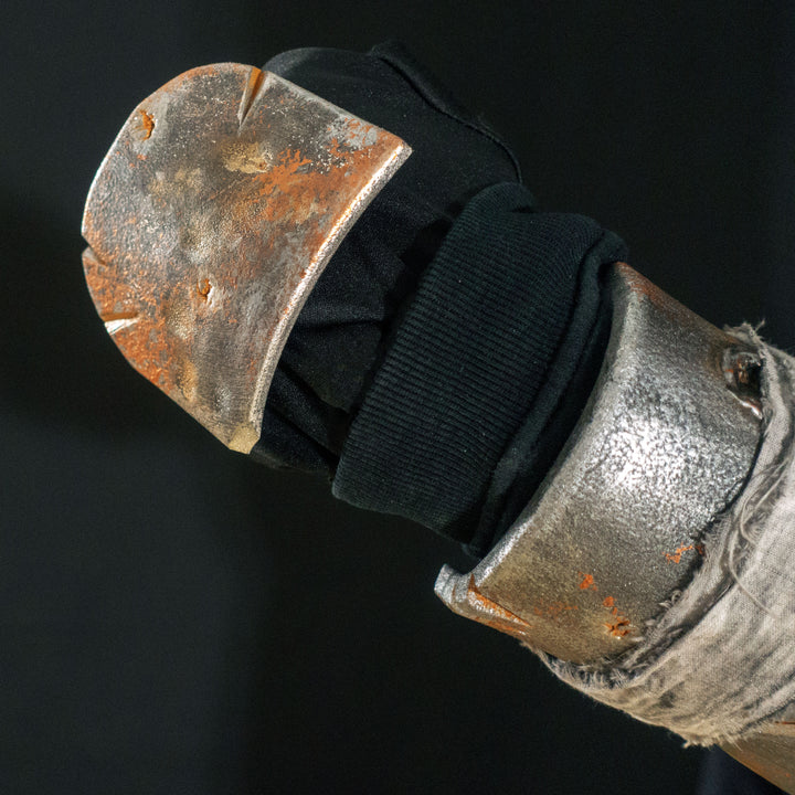 A Fallout New Vegas inspired Forearm set of plate and leather gloves with their respective plate as well, mimicking the NCR Ranger aesthetic! Comes in Clean, Lightly and Heavily weathered cariants! 