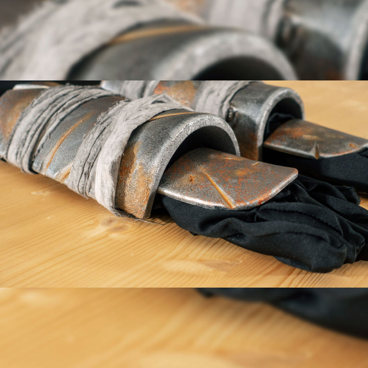 A Fallout New Vegas inspired Forearm set of plate and leather gloves with their respective plate as well, mimicking the NCR Ranger aesthetic! Comes in Clean, Lightly and Heavily weathered cariants! 