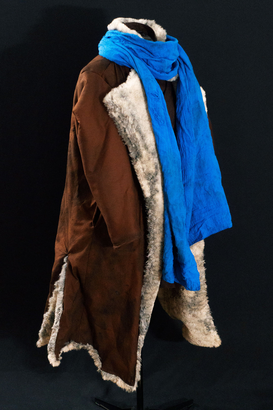 Full set of Caleb Widogast' Cosplay from Critical Role Campaign 1! Includes the level 1: Fur Coat, Scarf, Undercoat, Bandages with the Spell book Holster being an option! Either all clean or weathered.