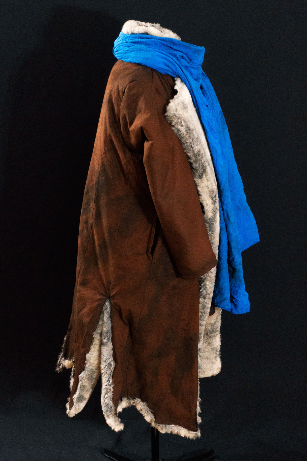 Full set of Caleb Widogast' Cosplay from Critical Role Campaign 1! Includes the level 1: Fur Coat, Scarf, Undercoat, Bandages with the Spell book Holster being an option! Either all clean or weathered.