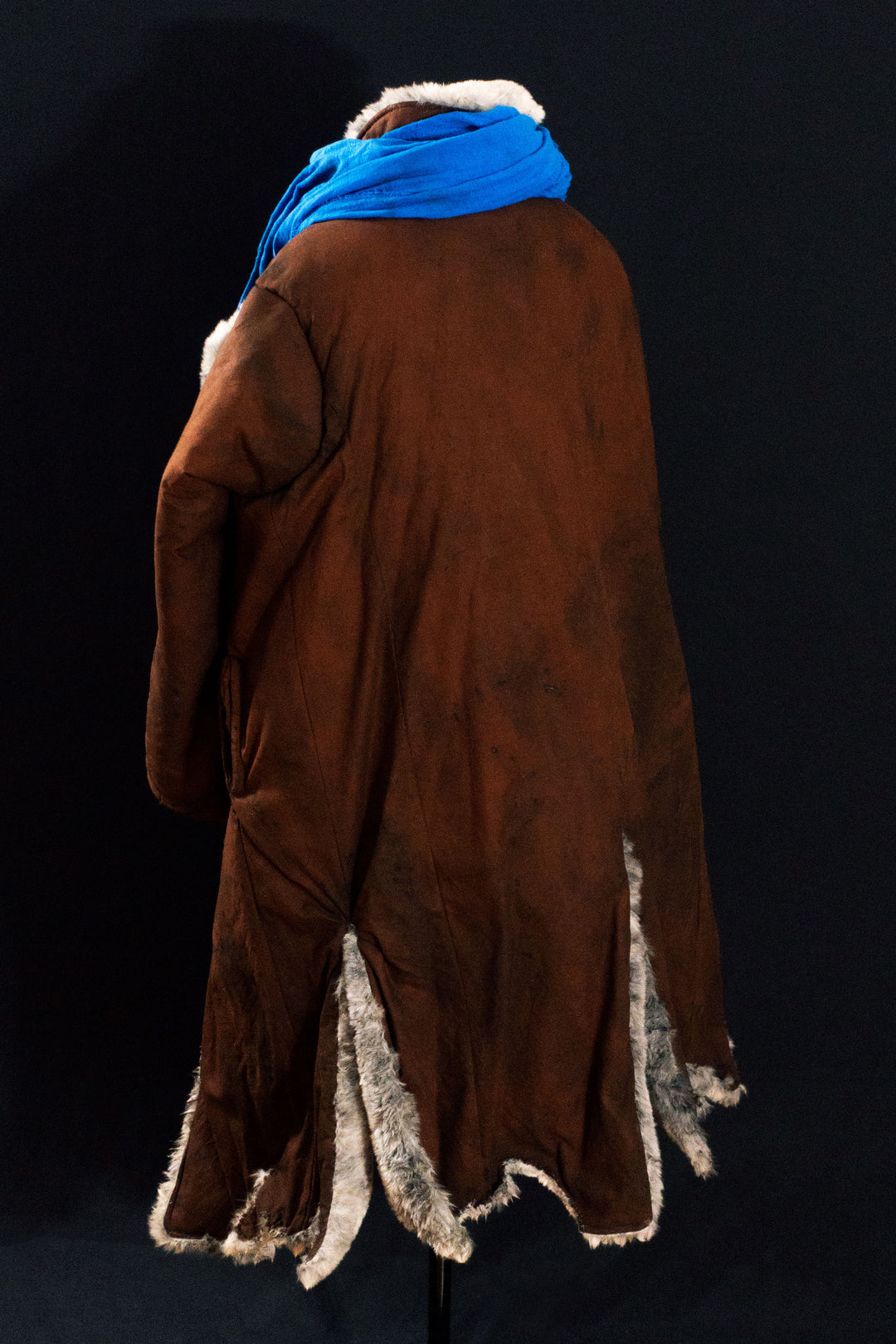 Full set of Caleb Widogast' Cosplay from Critical Role Campaign 1! Includes the level 1: Fur Coat, Scarf, Undercoat, Bandages with the Spell book Holster being an option! Either all clean or weathered.