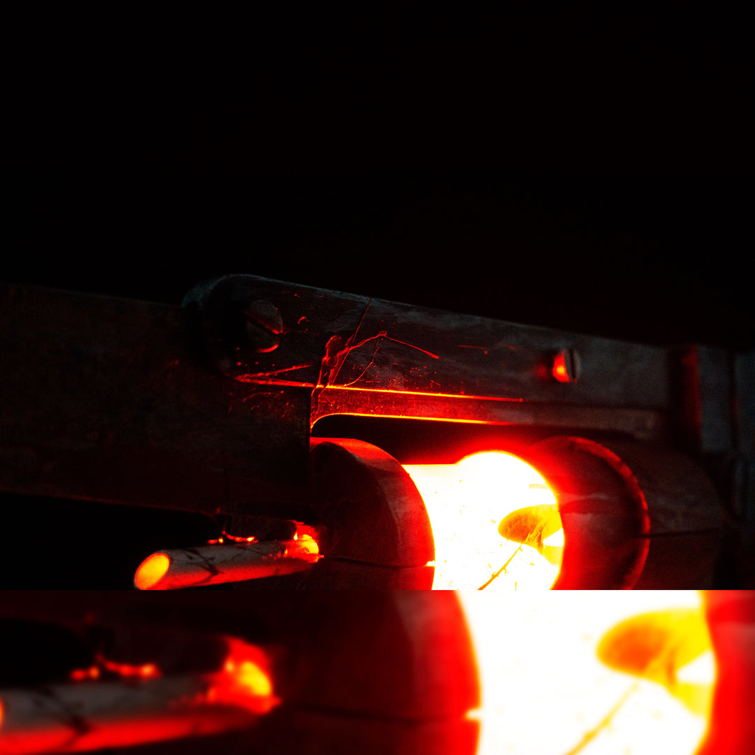 A TF2 Medic Übersaw prop with a metal paint job. Comes in Festive and with out without blood effects!