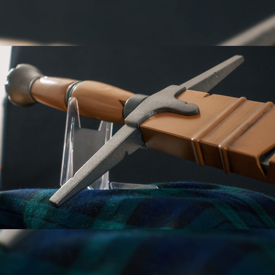 A TF2 Demoman Eyelander prop for cosplay or collection with or without blood and purple sheen! Full scale dull sword with a historically accurate weight.