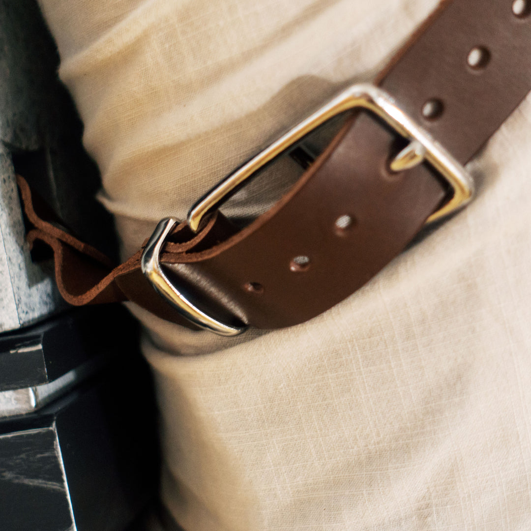 A TF2 Medic Backpack cosplay prop with a metal paint job! BATTLE MEDICS GO!