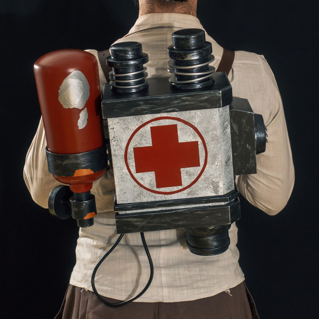 A TF2 Medic Backpack cosplay prop with a metal paint job! BATTLE MEDICS GO!