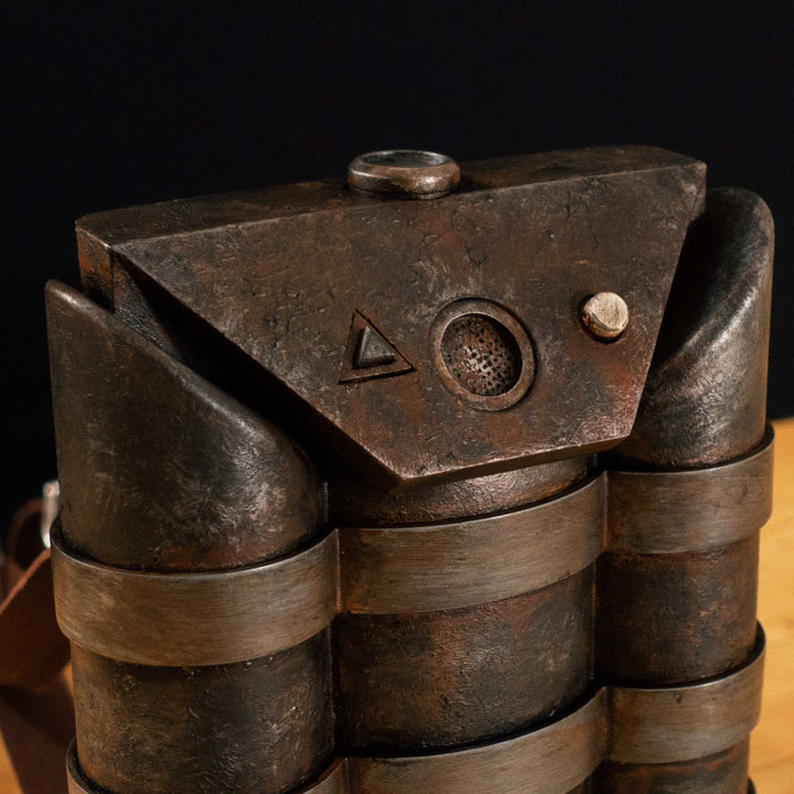 A Fallout New Vegas inspired apparatus mimicking the NCR Ranger Air Tank "backpack" with a moving air pressure gauge and 2 pressable buttons! Comes in Clean, Weathered and Rusty versions! Straps are vegetabled leather.