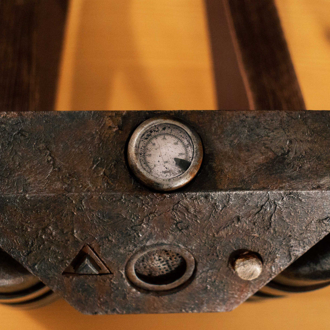 A Fallout New Vegas inspired apparatus mimicking the NCR Ranger Air Tank "backpack" with a moving air pressure gauge and 2 pressable buttons! Comes in Clean, Weathered and Rusty versions! Straps are vegetabled leather.