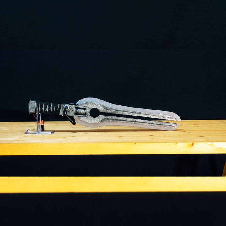 The wonderful glowing cut-through-anything-blade, aka known as the Plasma Cutter from the Outer Worlds, is now available in all colours combined! Pop a battery in the handle and it's game time!