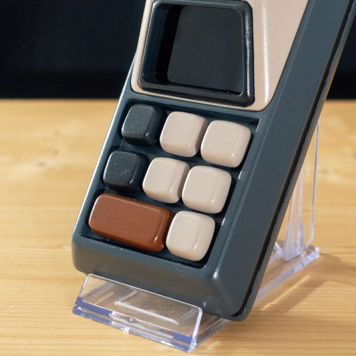 A TF2 Engineer Construction PDA prop for cosplay or collection with pressable and toggleable buttons!