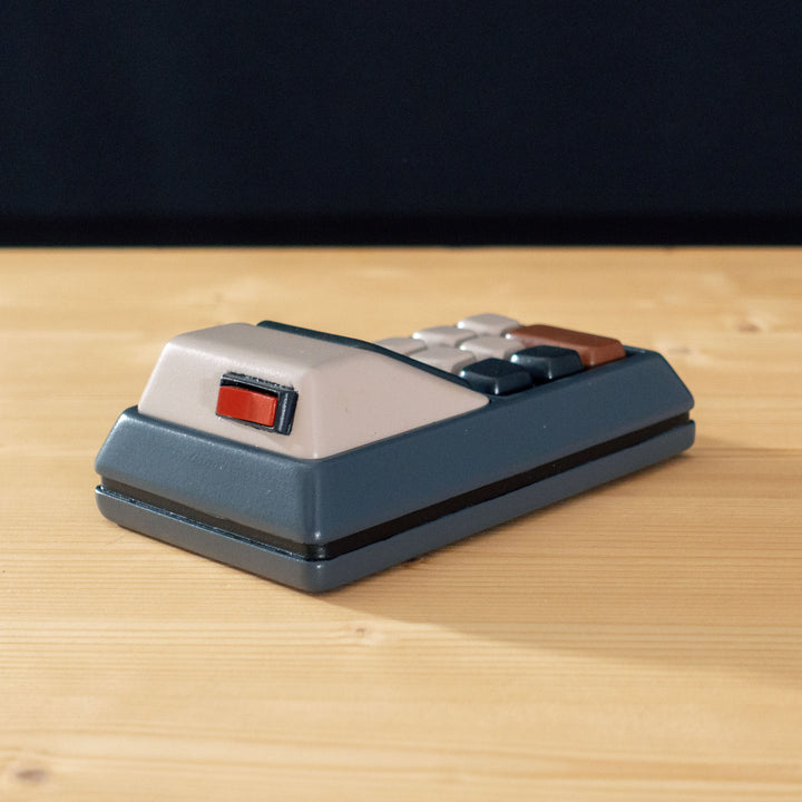 A TF2 Engineer Construction PDA prop for cosplay or collection with pressable and toggleable buttons!