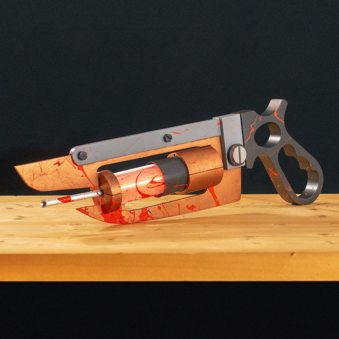 A TF2 Medic Übersaw either bloodied or not! Has a central glowing tube and can be Festivized!