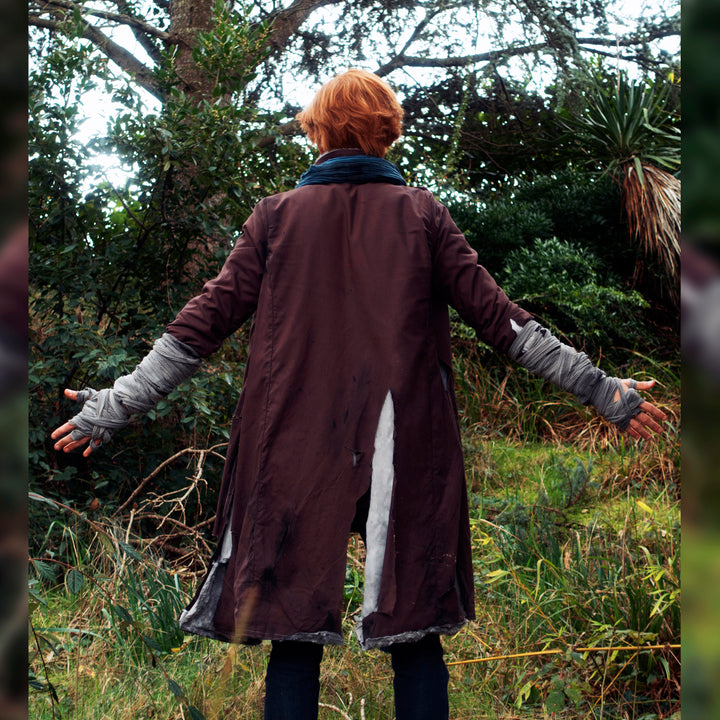 Full set of Caleb Widogast' Cosplay from Critical Role Campaign 1! Includes the level 1: Fur Coat, Scarf, Undercoat, Bandages with the Spell book Holster being an option! Either all clean or weathered.